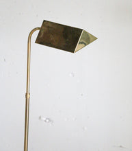 Load image into Gallery viewer, Adjustable Brass Floor Lamp
