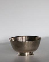 Load image into Gallery viewer, Silver Plated Pedestal Bowl  Paul Revere reproduction Wm. A Rogers by Oneida Ltd. Silversmiths
