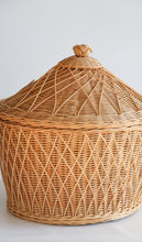 Load image into Gallery viewer, Woven Basket with Lid
