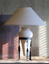 Load image into Gallery viewer, Pair of Vintage Table Lamps
