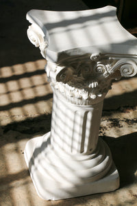 Vintage Neoclassical - Style Column
Plaster Pedestal / Side Table