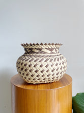 Load image into Gallery viewer, Rarámuri Handmade Woven Basket // Planter // Vase
