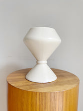 Load image into Gallery viewer, Heager Mid Century Modern Ceramic Planter
