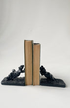 Load image into Gallery viewer, Cast iron Pushing Mice Bookends
