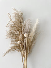 Load image into Gallery viewer, Dried Flower Arrangement
