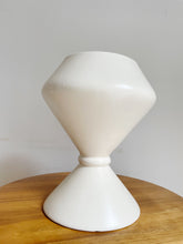 Load image into Gallery viewer, Heager Mid Century Modern Ceramic Planter
