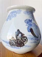 Load image into Gallery viewer, Ceramic Rooster Motif Vase
