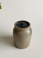 Load image into Gallery viewer, Potter Jar / Vase
